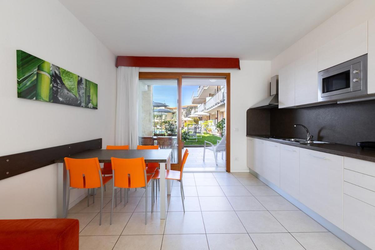 Residence La Corte Danese Торри-дель-Бенако Экстерьер фото